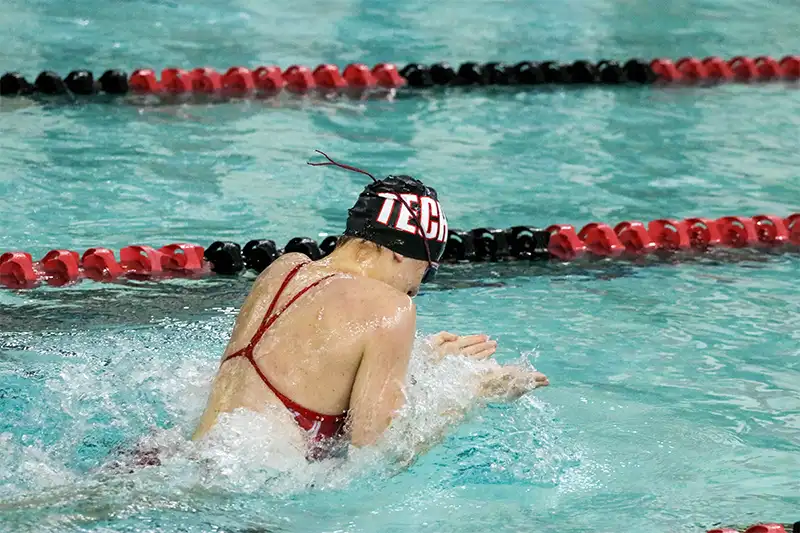 Illinois Tech alum and former member of the Illinois Tech swimming and diving team Anna Slominski