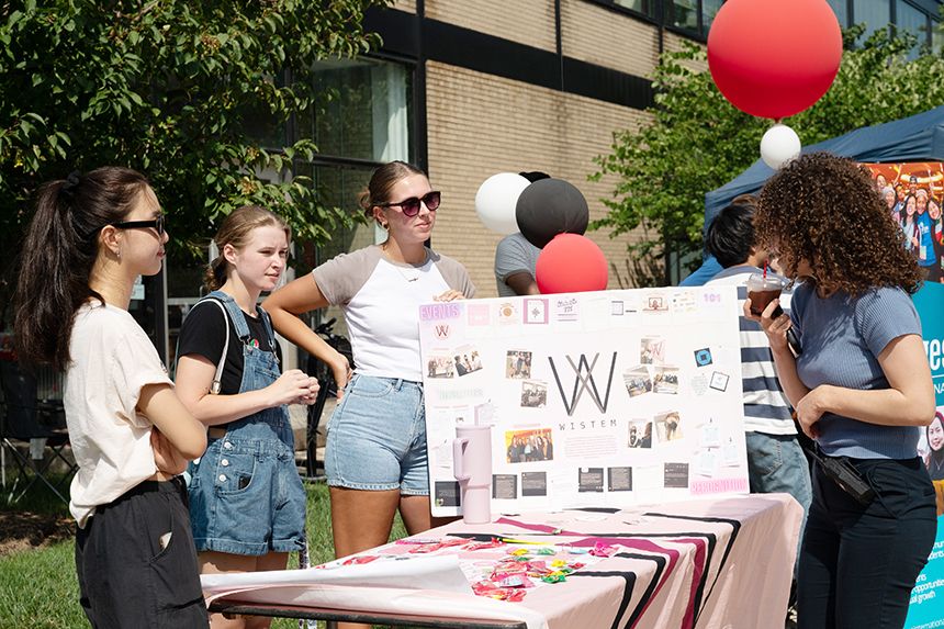 Illinois Tech students talk during Welcome Week's Involvement Fair