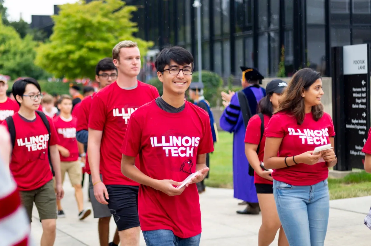 Illinois Tech students walking on campus