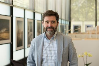 Modern in the Middle—MS 1280x850