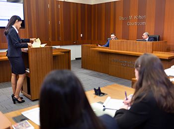 Illinois Tech students practice in a Chicago-Kent mock courtroom