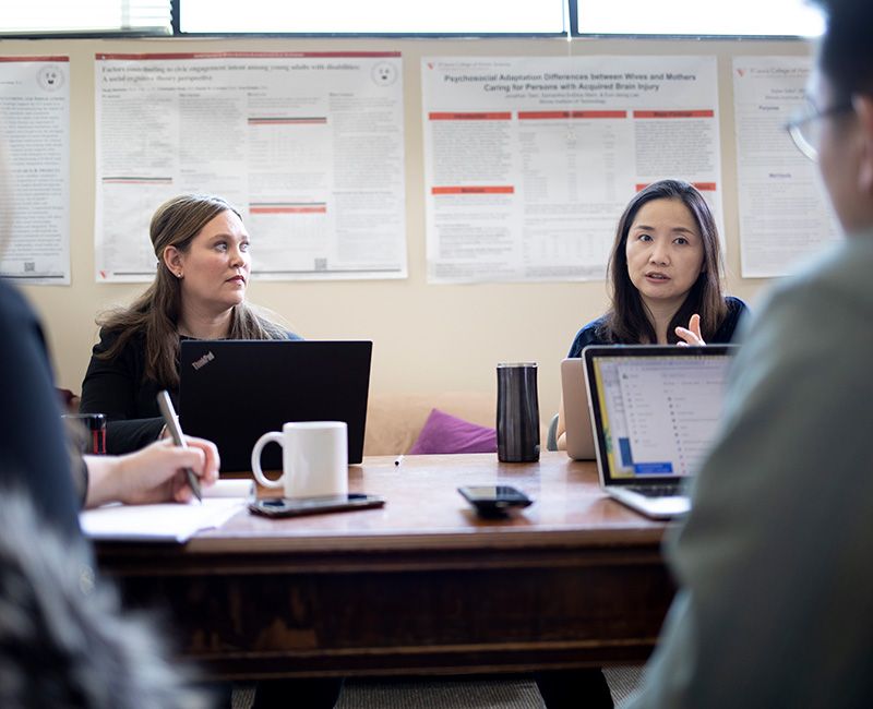 Illinois Tech psychology talk with students